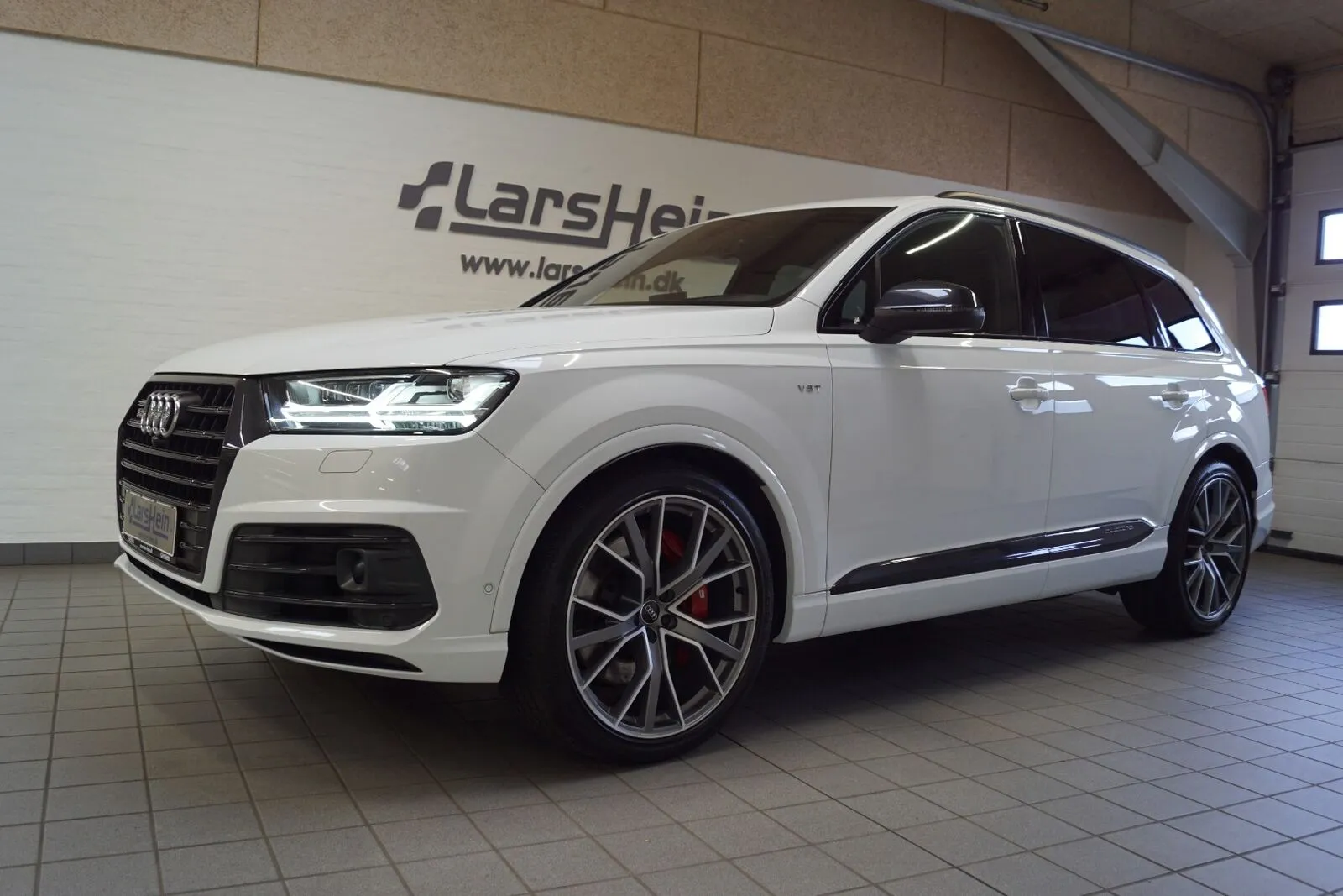 Audi SQ7 4,0 TDi quattro Tiptr. 7prs 5d Image 2